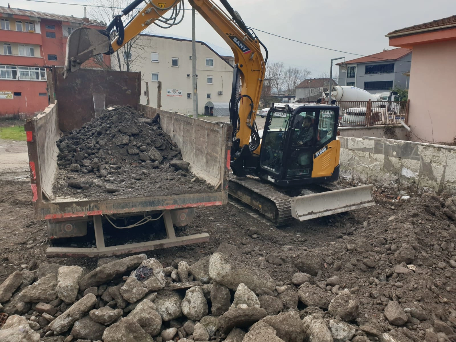 Düzce Moloz Atımı
